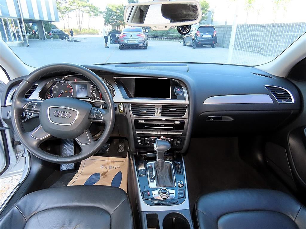 Audi A4 — photo 07