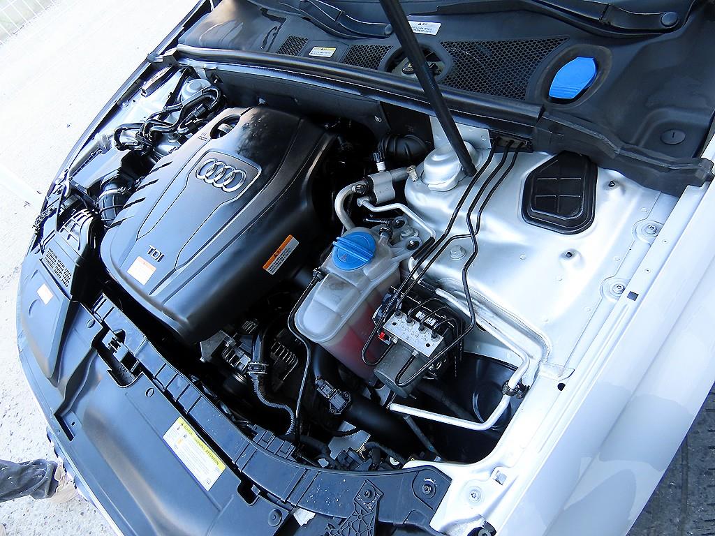 Audi A4 — photo 17