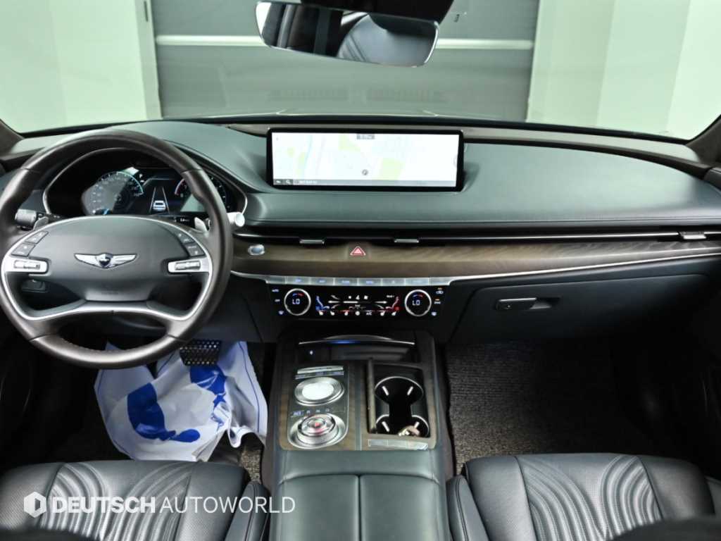 Genesis G80 — photo 08