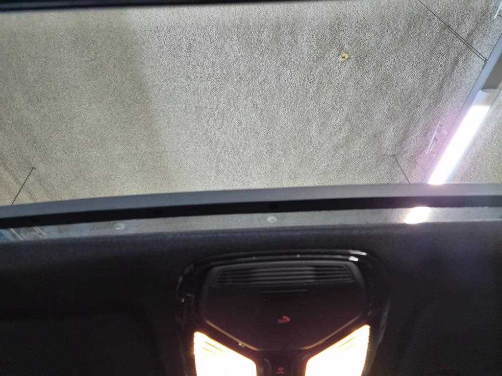 BMW 3-Series — photo 16