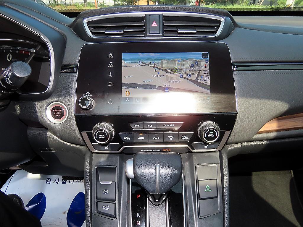 Honda CR-V — photo 13