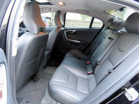Volvo S60 — photo 06