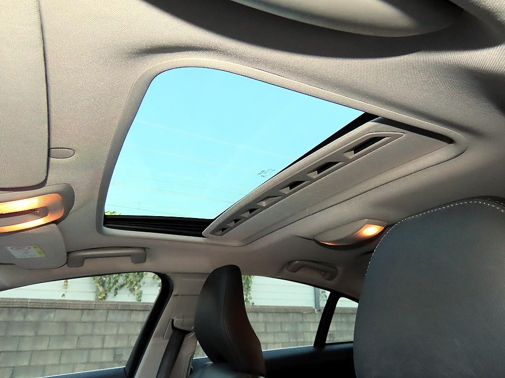 Volvo S60 — photo 18