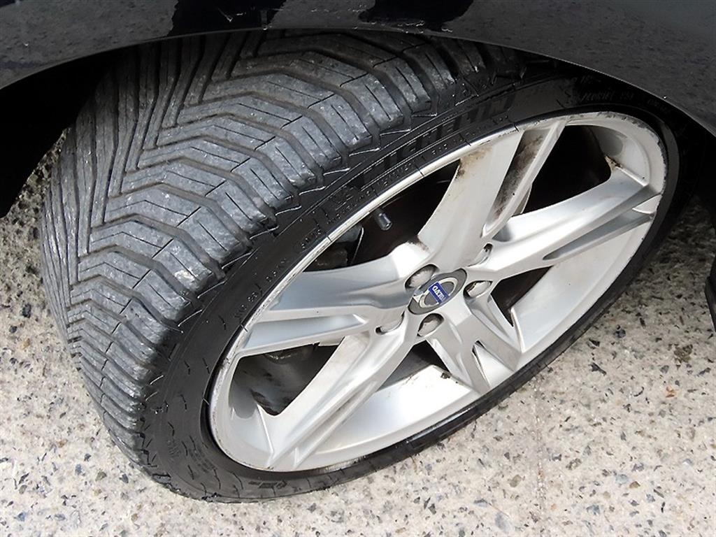 Volvo S60 — photo 20