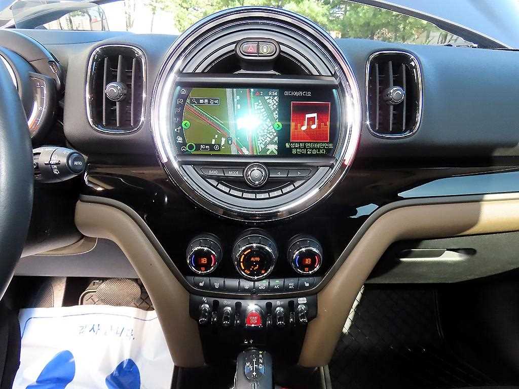Mini Countryman — photo 13