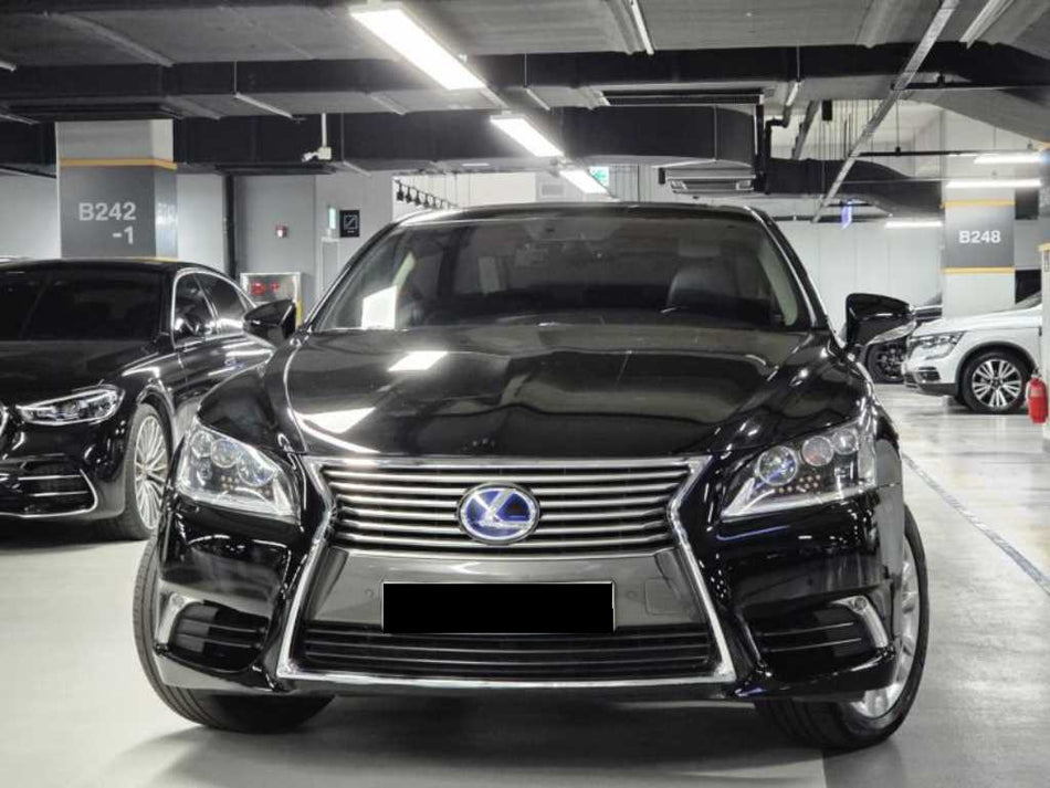 Lexus LS — photo 02