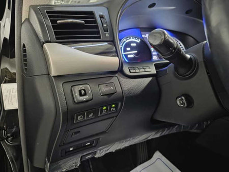 Lexus LS — photo 09