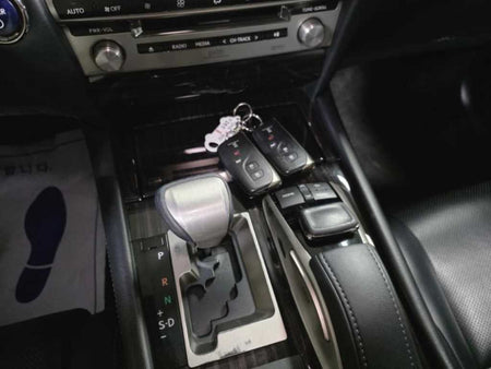 Lexus LS — photo 12