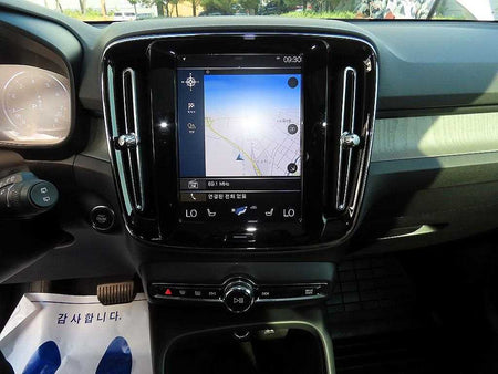 Volvo XC40 — photo 12