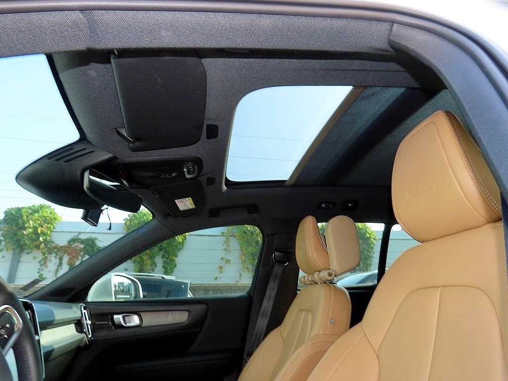 Volvo XC40 — photo 18