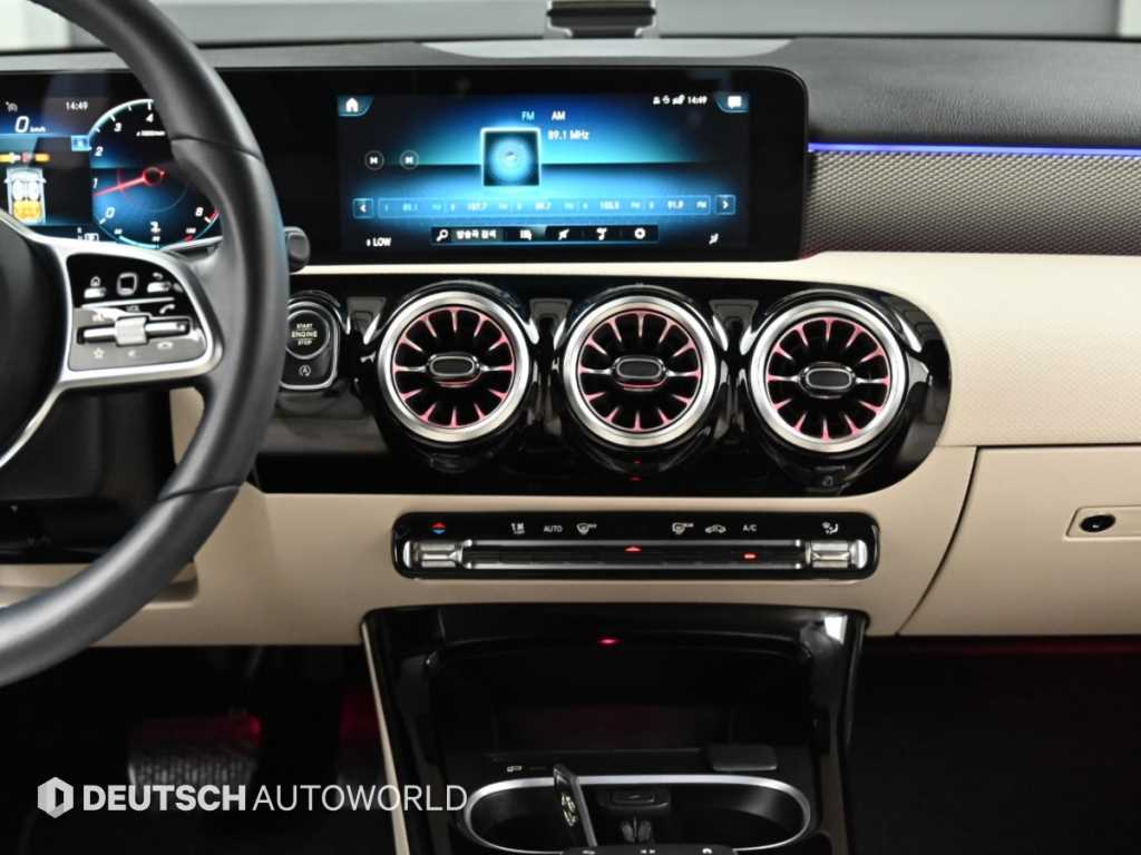 Mercedes-Benz A-Class — photo 14