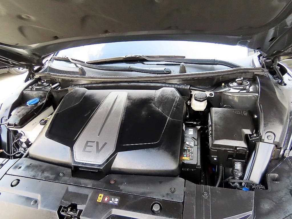Kia EV6 — photo 19