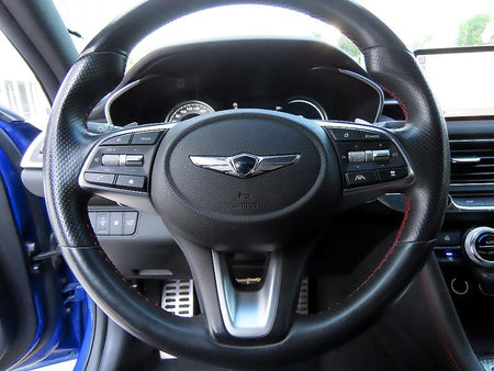 Genesis G70 — photo 08