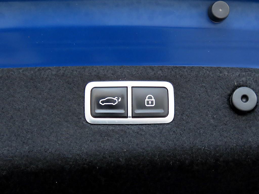 Genesis G70 — photo 17