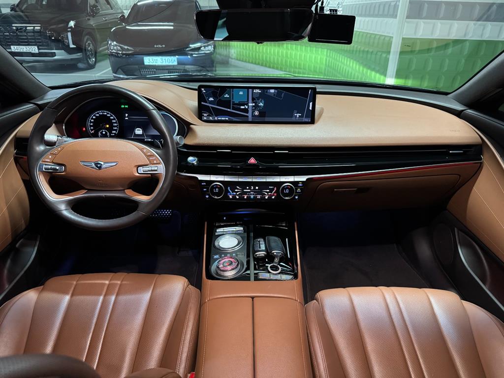 Genesis G80 — photo 08