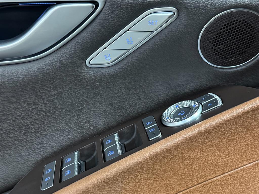Genesis G80 — photo 15