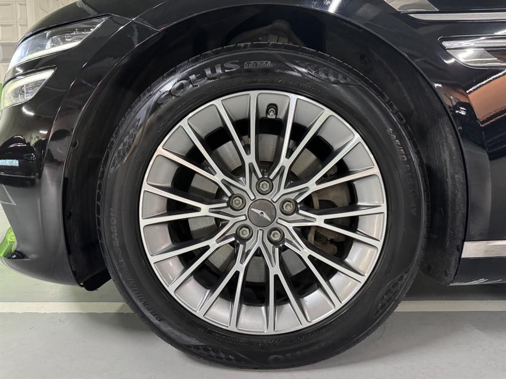 Genesis G80 — photo 19