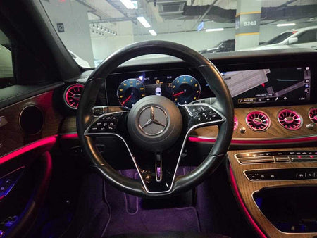 Mercedes-Benz E-Class — photo 11