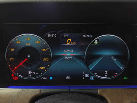 Mercedes-Benz E-Class — photo 12