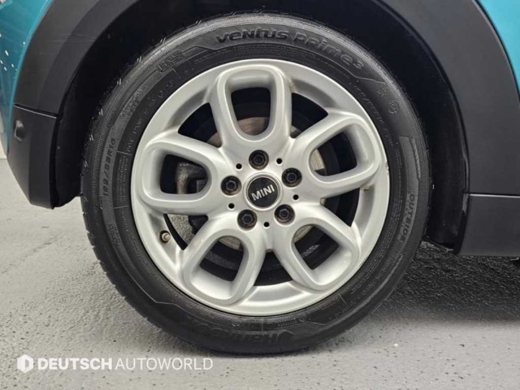 Mini Cooper Convertible — photo 05