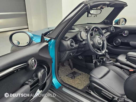 Mini Cooper Convertible — photo 11