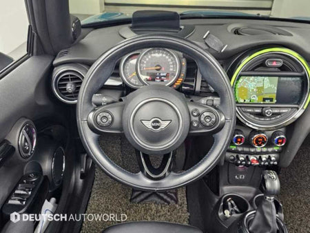 Mini Cooper Convertible — photo 13