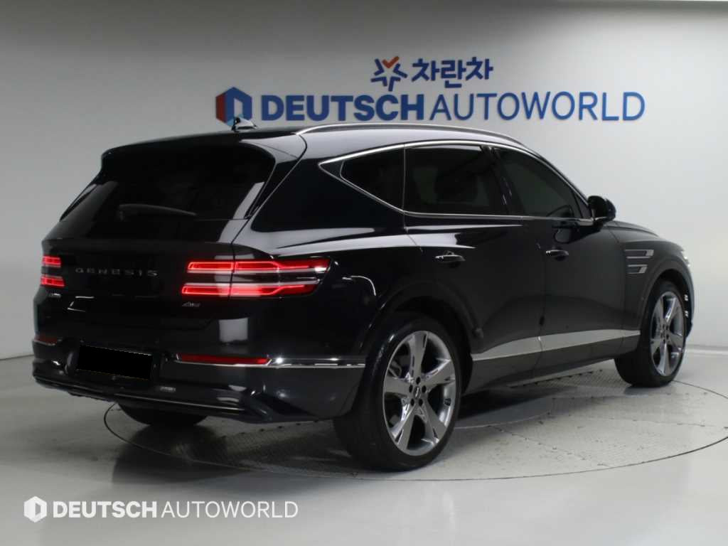 Genesis GV80 — photo 02