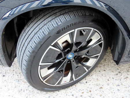 BMW iX3 — photo 20
