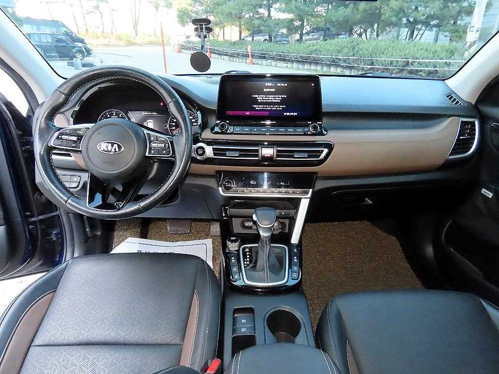 Kia Seltos — photo 07