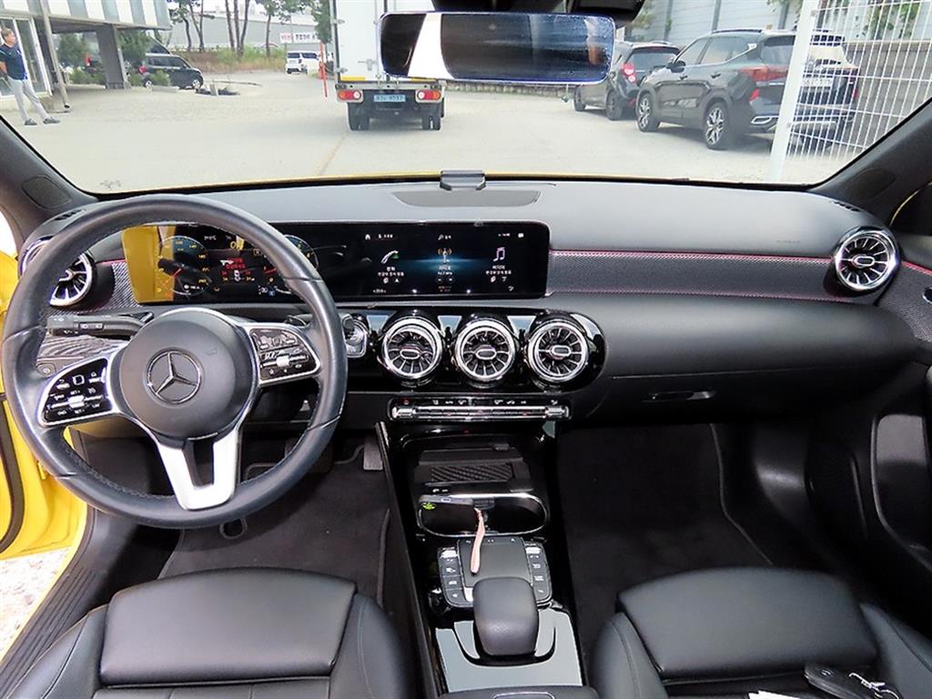 Mercedes-Benz A-Class — photo 07