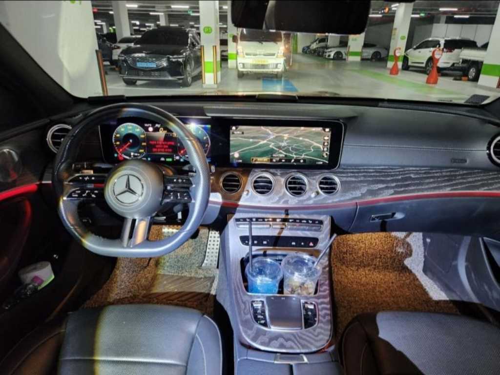 Mercedes-Benz E-Class — photo 03