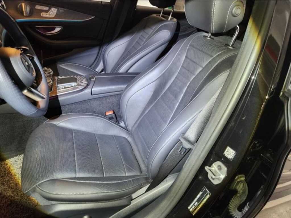 Mercedes-Benz E-Class — photo 04