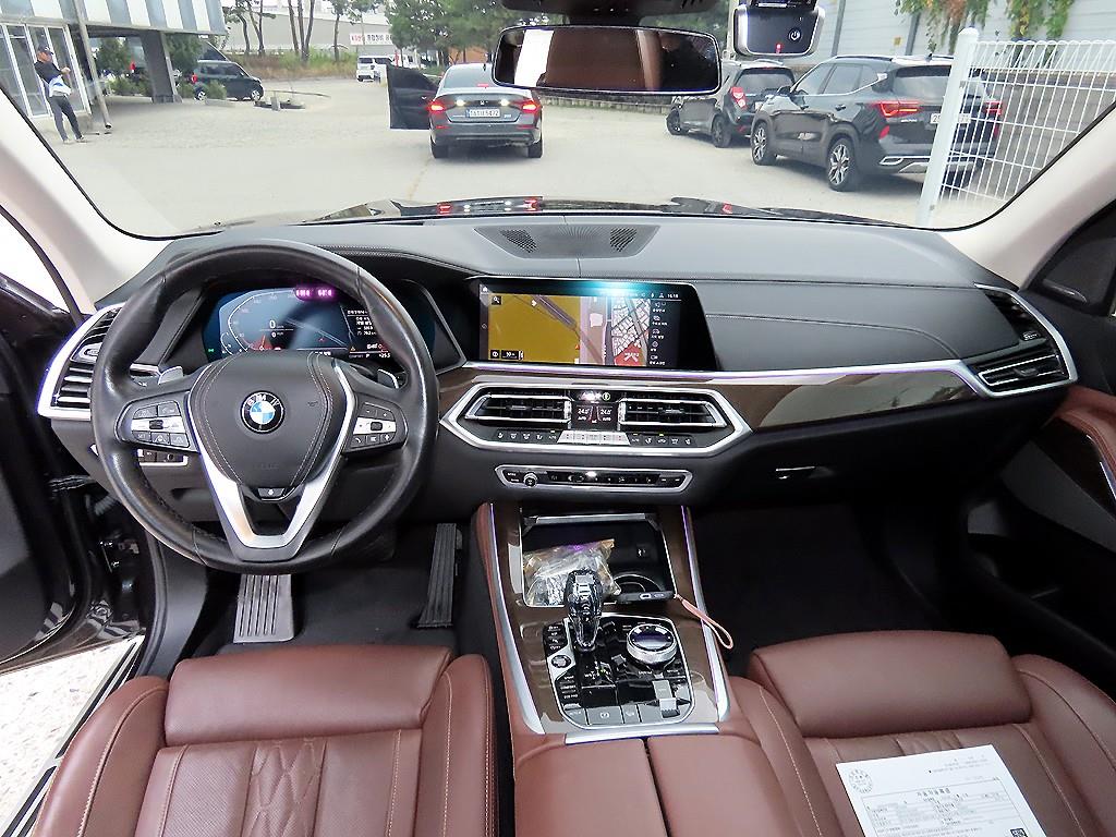 BMW X5 — photo 07