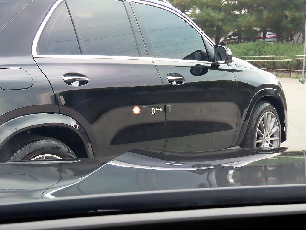 BMW X5 — photo 10