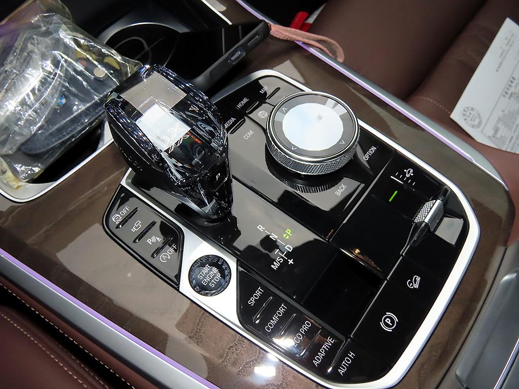 BMW X5 — photo 11