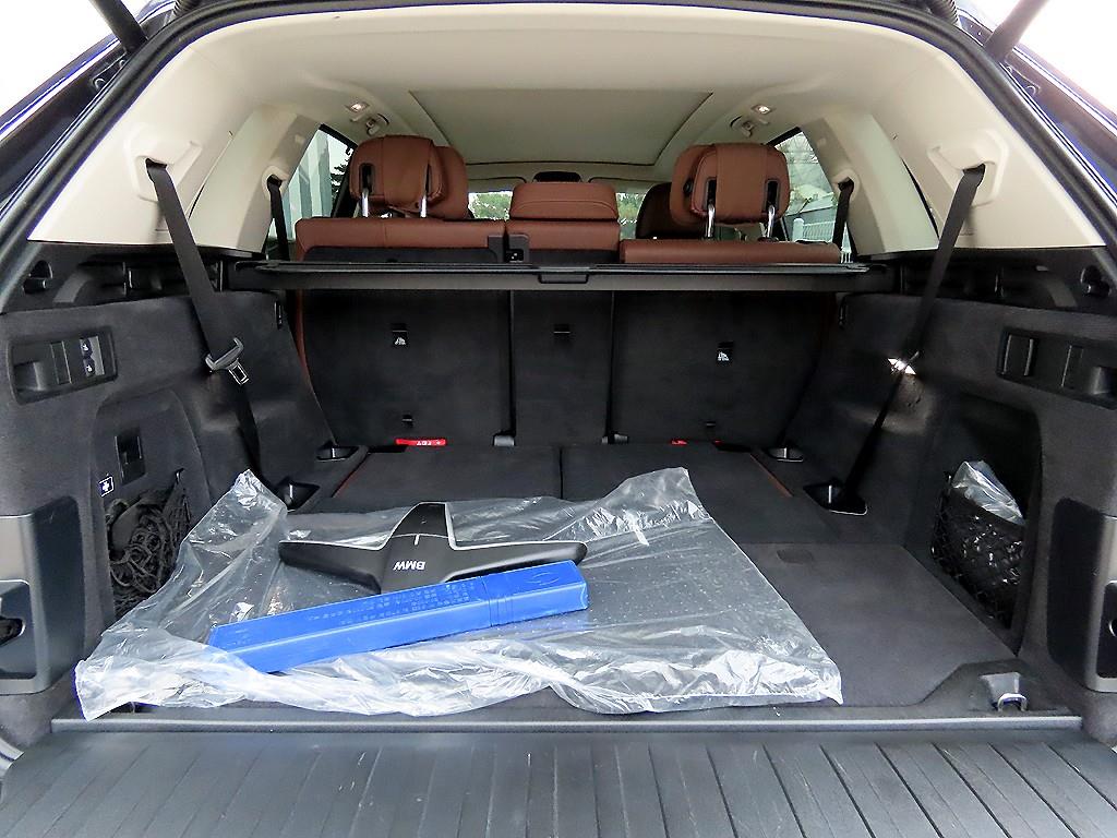 BMW X5 — photo 17