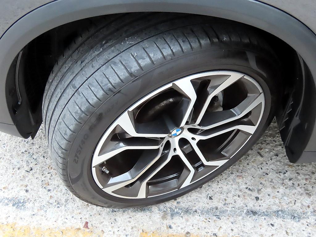 BMW X5 — photo 20