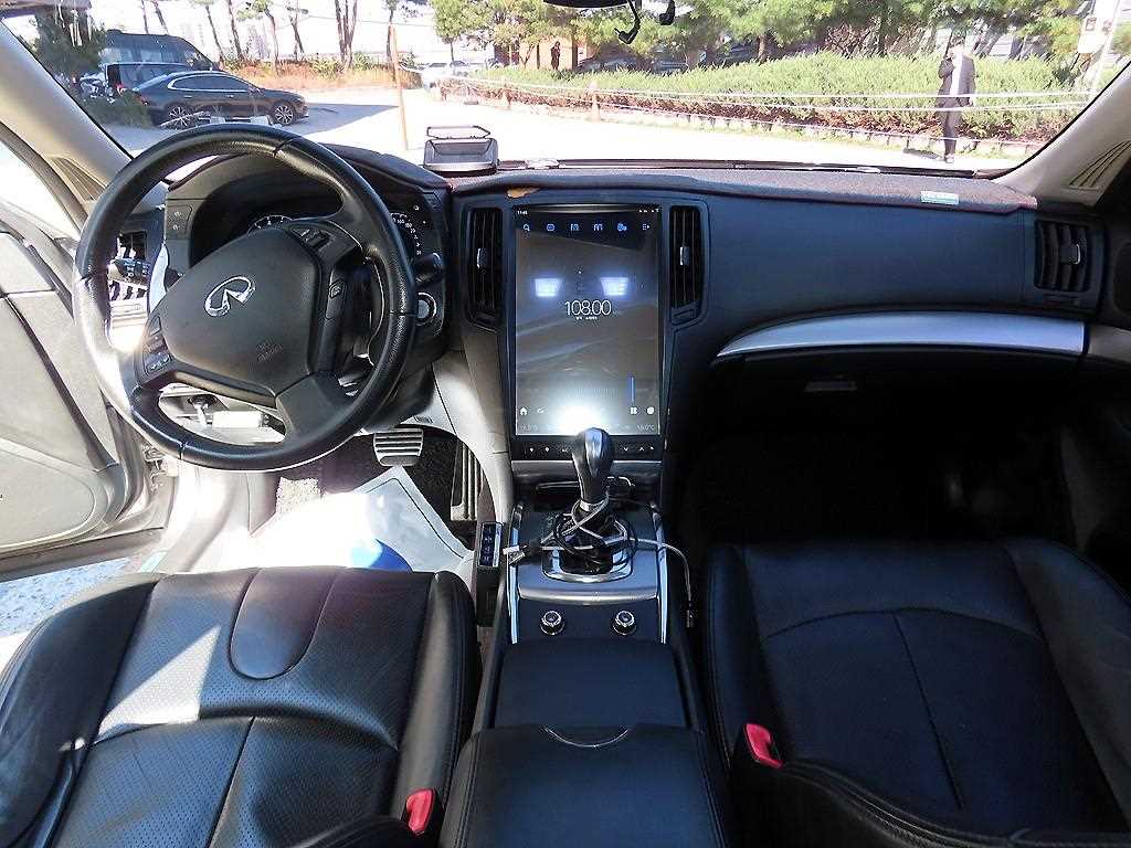 Infiniti G — photo 07