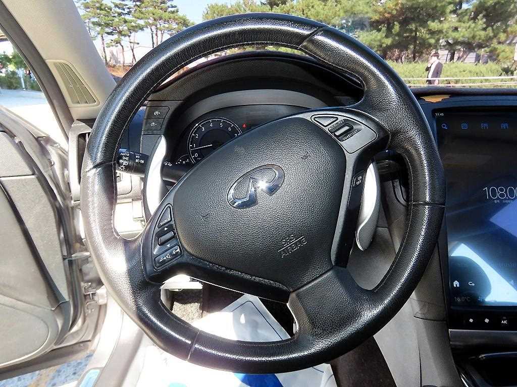 Infiniti G — photo 08