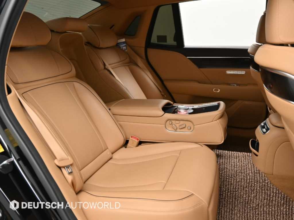 Genesis G90 — photo 12