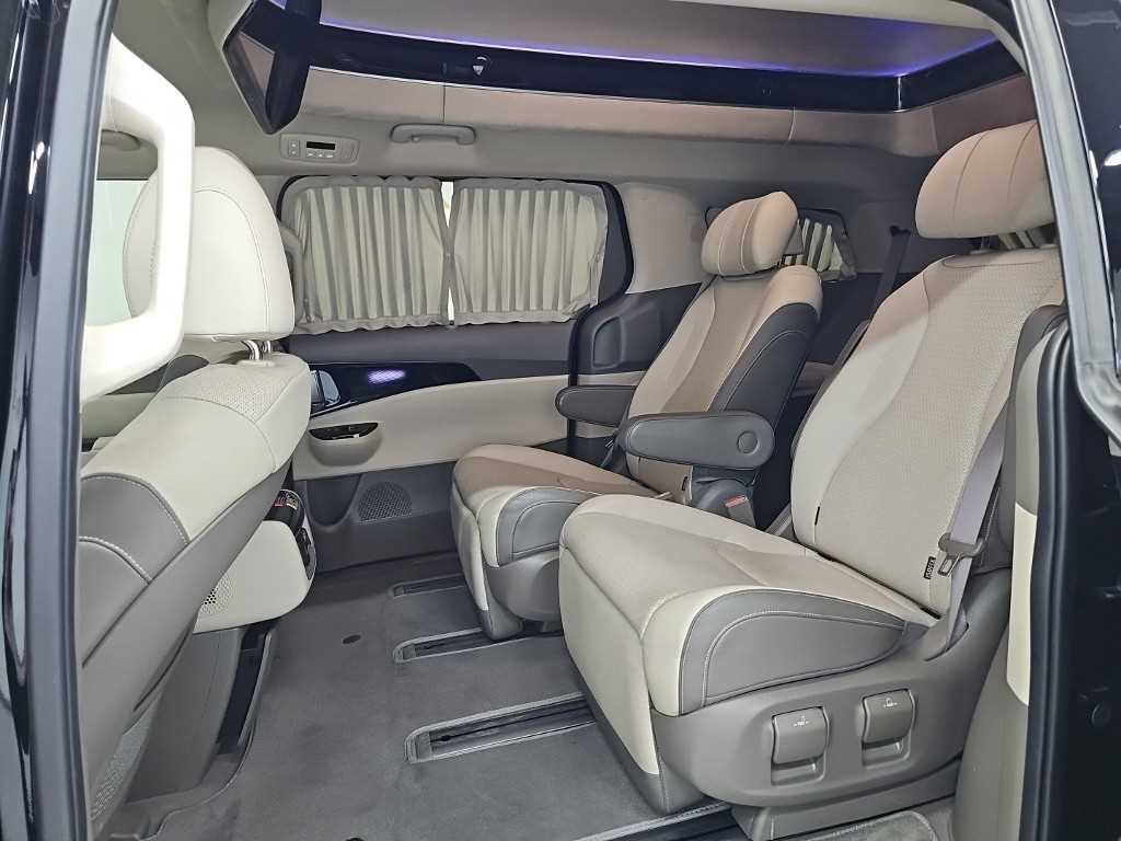 Kia Carnival — photo 12
