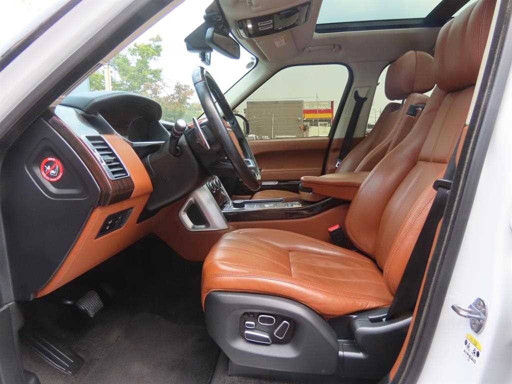 Land Rover Range Rover — photo 16