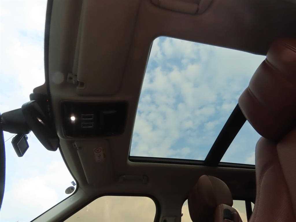 Land Rover Range Rover — photo 17