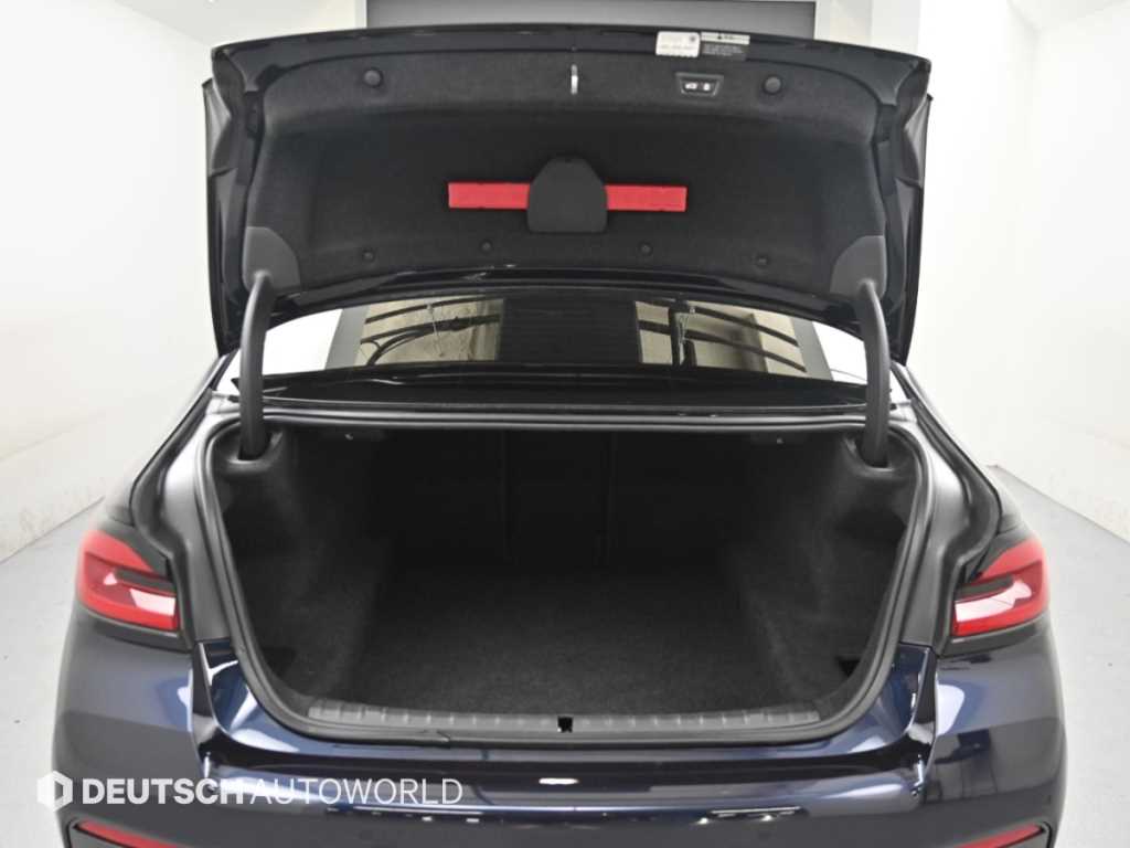 BMW 5-Series — photo 19