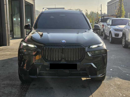 BMW X7 — photo 02