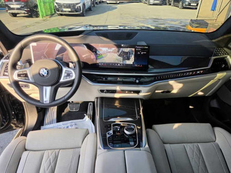 BMW X7 — photo 07