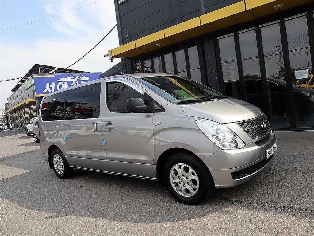 Hyundai Starex — photo 03