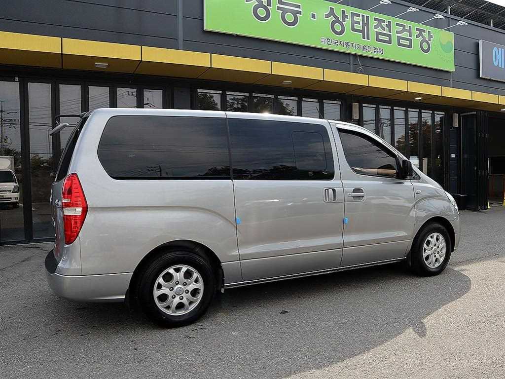Hyundai Starex — photo 04