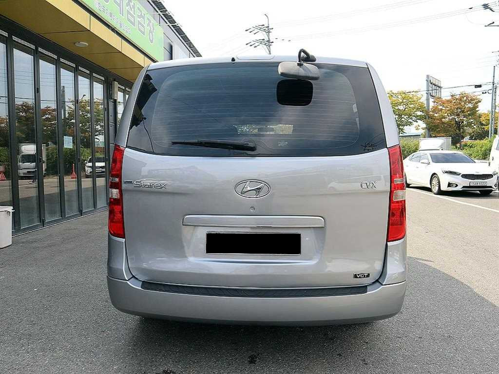 Hyundai Starex — photo 05