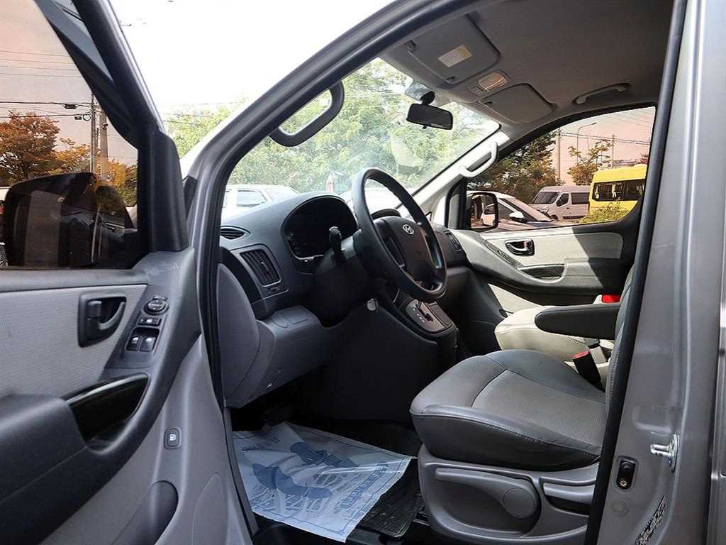 Hyundai Starex — photo 07
